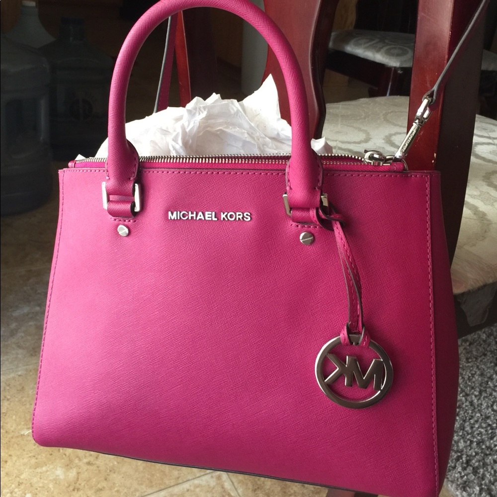 MICHAEL KORS SUTTON SAFFIANO LEATHER SATCHEL